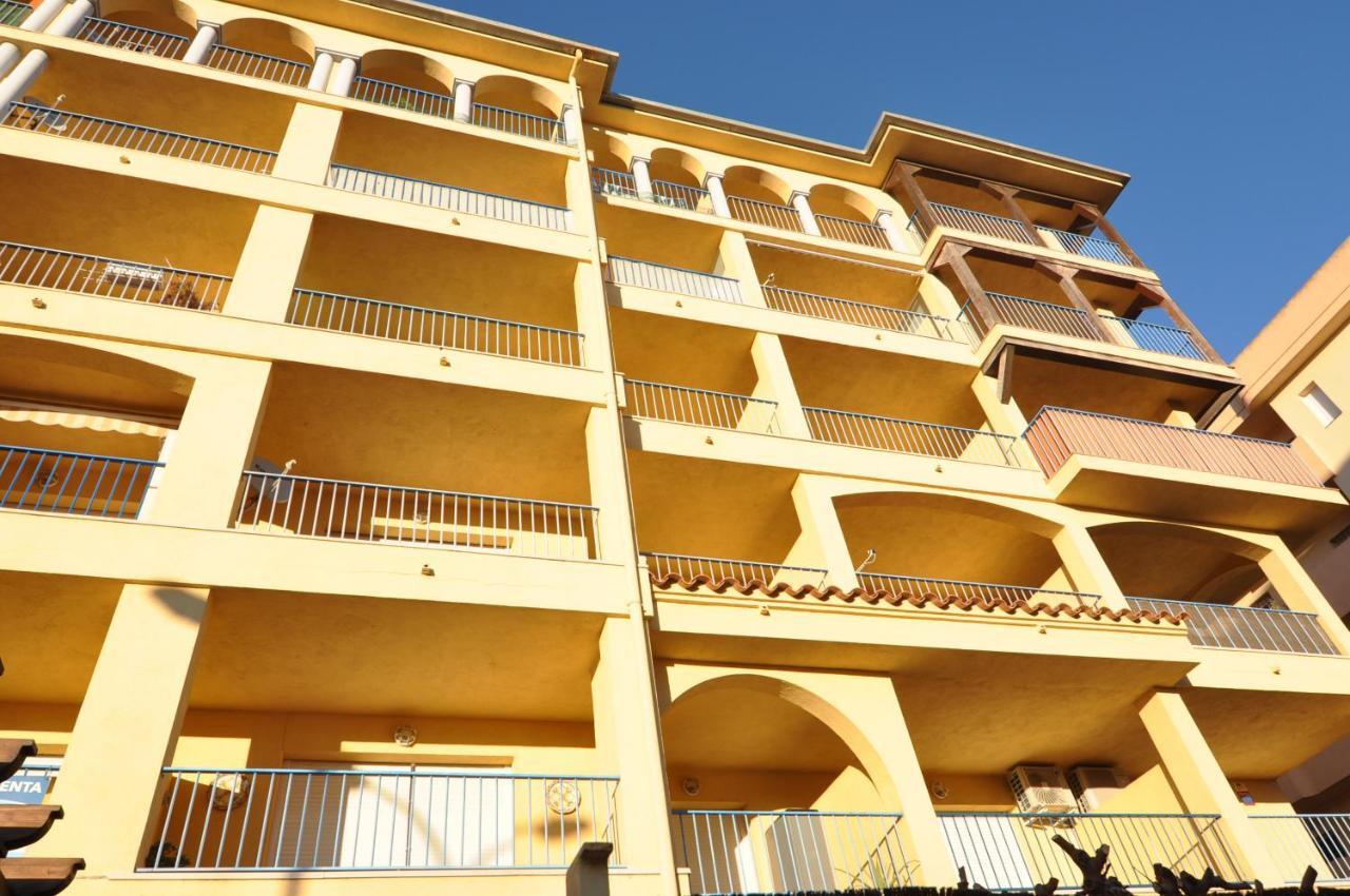 Rnet - Stella Maris Apartment Roses Bagian luar foto